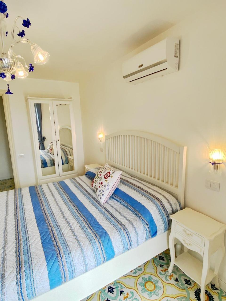 Villa Amalu Capri Piscina E Giardino ภายนอก รูปภาพ