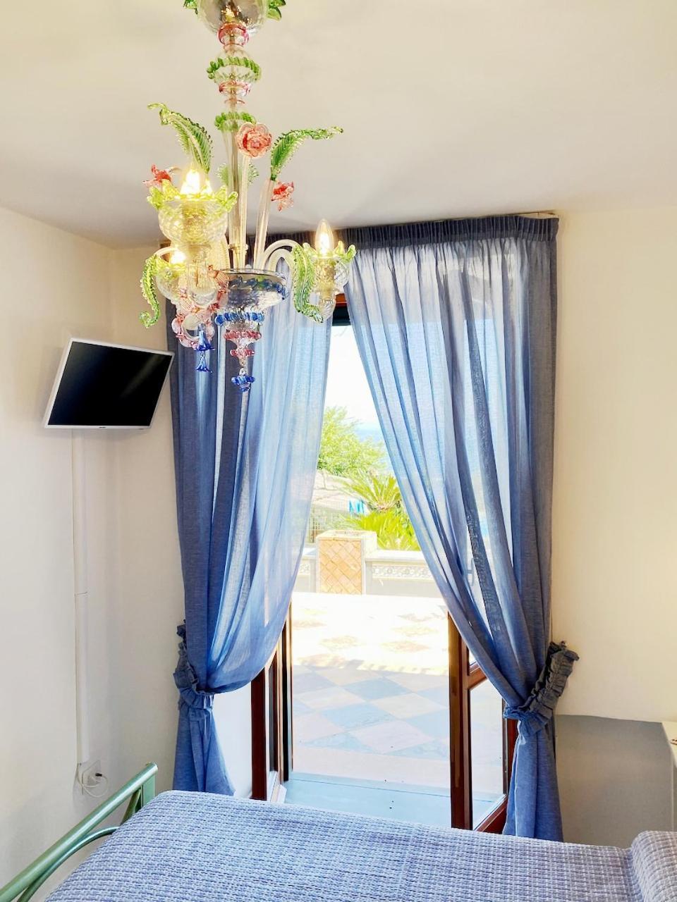 Villa Amalu Capri Piscina E Giardino ภายนอก รูปภาพ