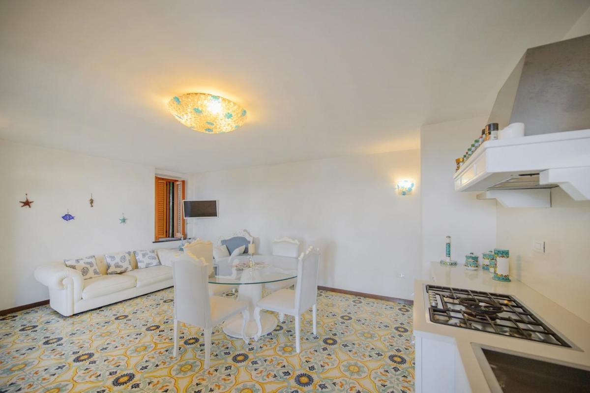 Villa Amalu Capri Piscina E Giardino ภายนอก รูปภาพ