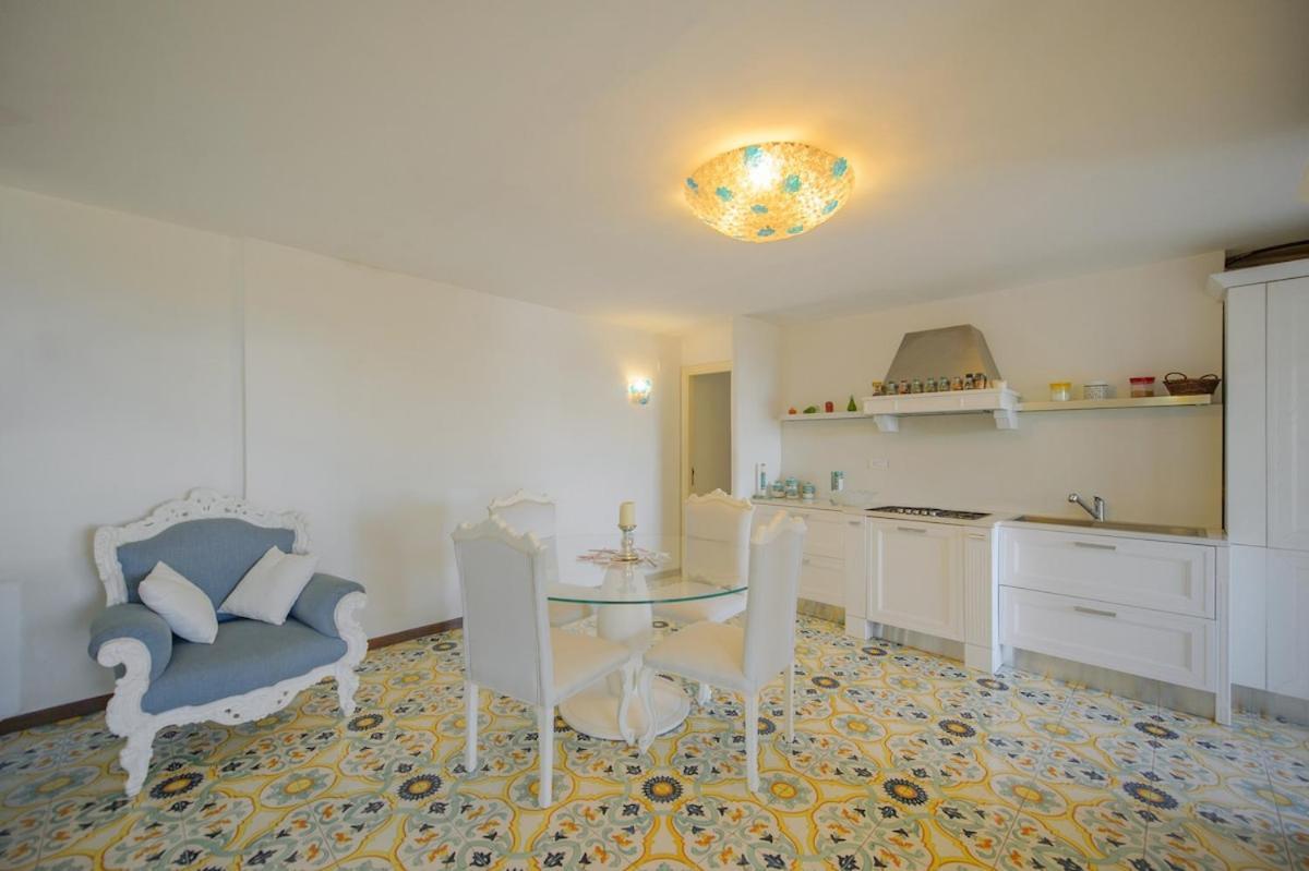 Villa Amalu Capri Piscina E Giardino ภายนอก รูปภาพ