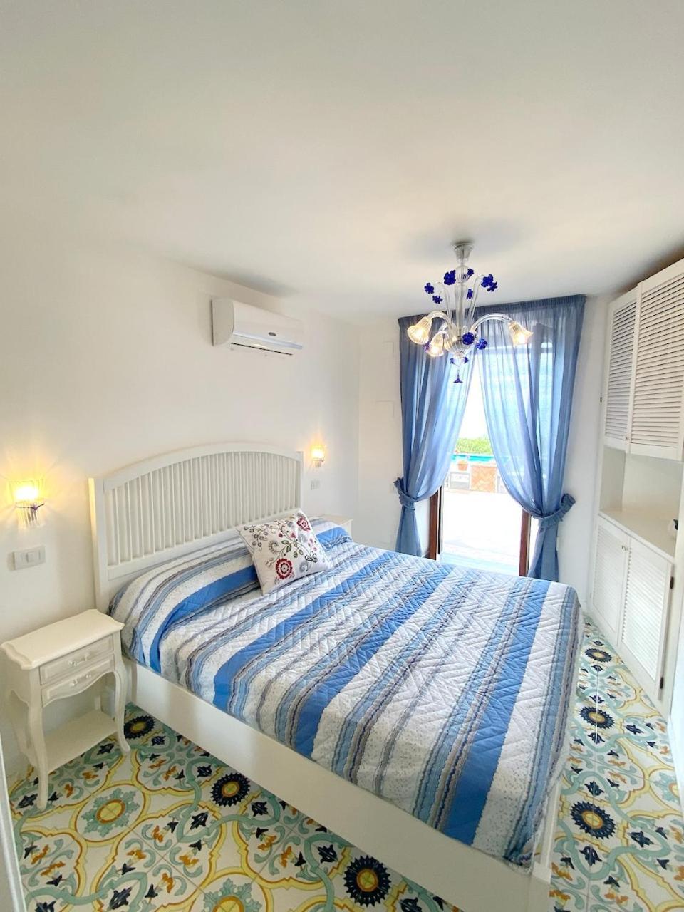 Villa Amalu Capri Piscina E Giardino ภายนอก รูปภาพ